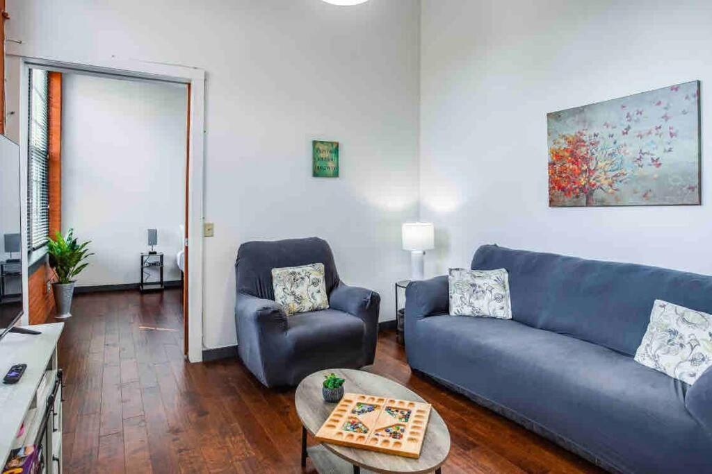 Ny Style Centric Loft With King Bed By Park Av. Apartment Rochester Bagian luar foto